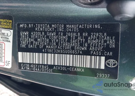 2005 Toyota Camry Le z USA, uszkodzony, nr VIN 4T1BE32K65U066574